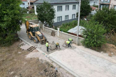 Bursa İnegöl'de Akhisar'ın 65 sokağında yol çalışması