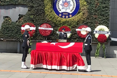 Şehit polis için İstanbul Emniyet Müdürlüğü’nde tören düzenlendi