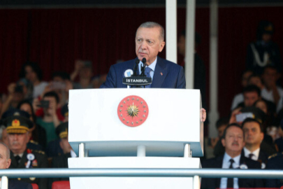 Cumhurbaşkanı Erdoğan: ”Artık kendi insanlı ve insansız savaş uçaklarını geliştirip üretebilen bir ülke haline geldik”