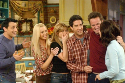 Friends dizisinin yıldızı son yolculuğuna uğurlandı