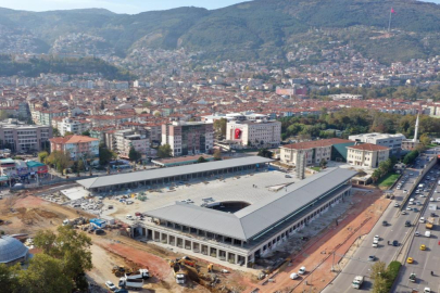 Varank, Bursa'nın yeni cazibe merkezi Osmangazi Meydanı'nı inceledi