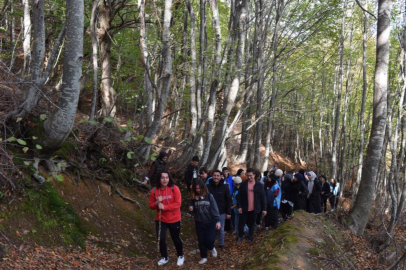 Gençler doğa için yürüdü