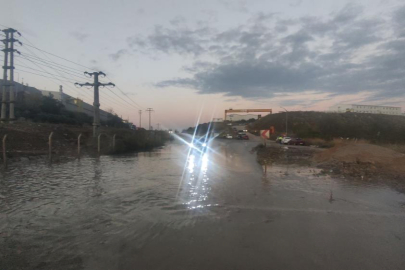 Gemlik’te şiddetli yağışlar ulaşımı olumsuz etkiledi