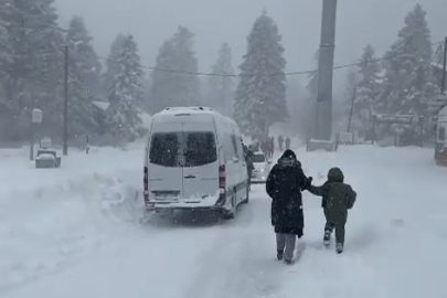 Uludağ'a hazırlıksız çıkan araçlar zor anlar yaşadı