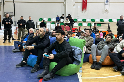 Bursa'da dijital rekabetin zirvesi: Kestel'de playStation PES 2021 turnuvası!